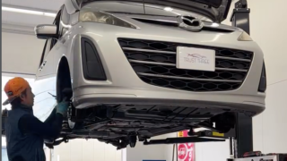 MAZDAビアンテのブレーキパッドの交換作業