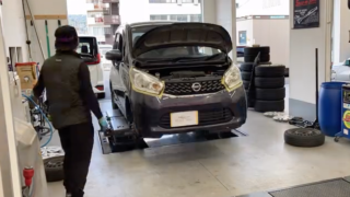 日産デイズの車検風景をタイムラプスでお届け